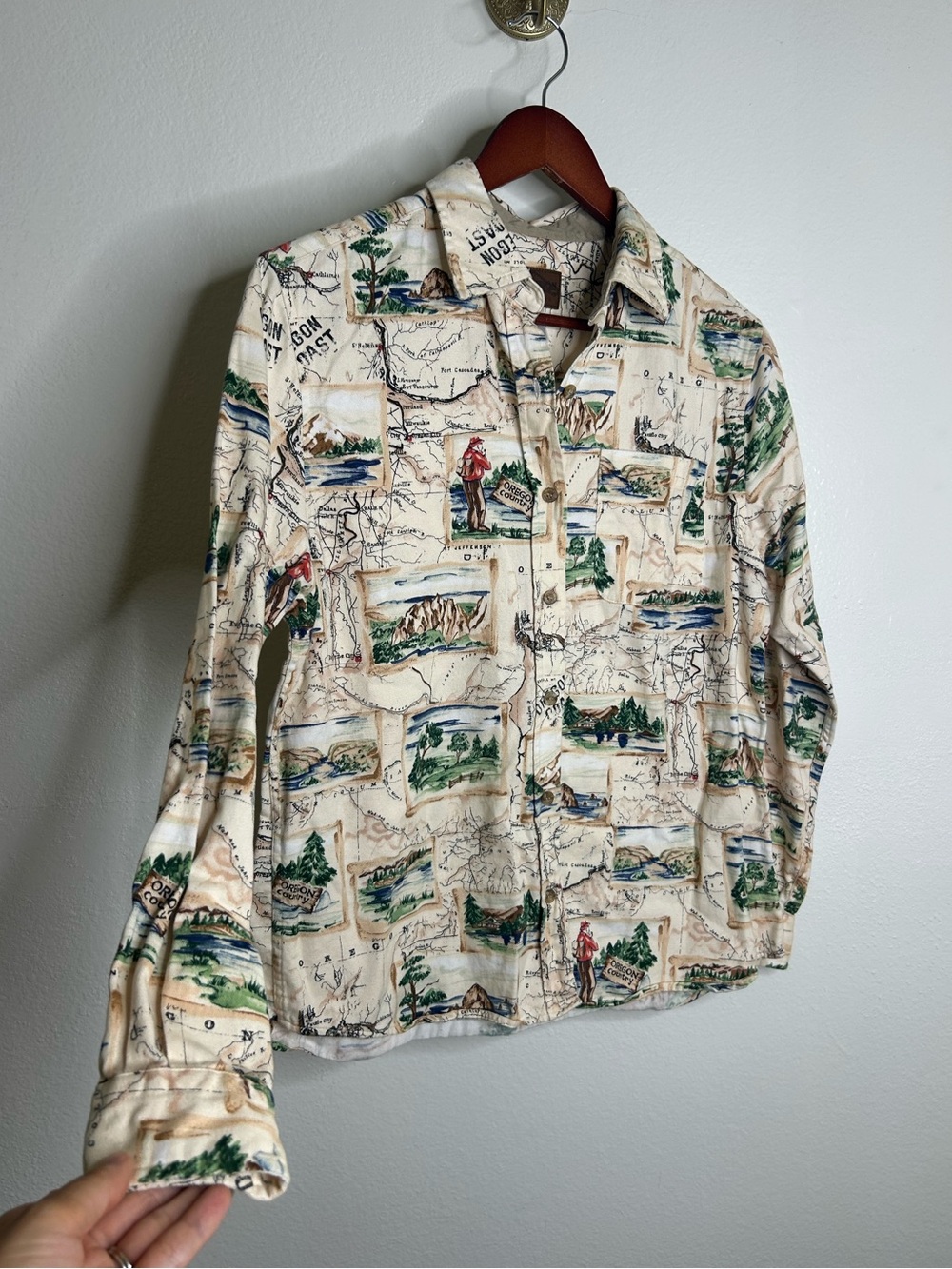 Pendleton 100% Cotton Oregon Coast Novelty Print Button Down Long Sleeve Top - Picture 4 of 16